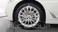 2020 BMW 520