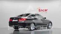 2020 BMW 530