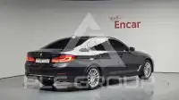 2020 BMW 520