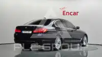 2020 BMW 520