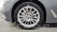 2020 BMW 520