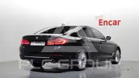 2020 BMW 520