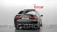 2020 BMW 750