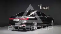 2020 BMW 730