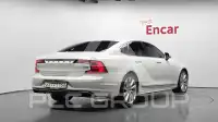 2020 Volvo S90