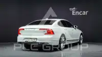 2020 Volvo S90