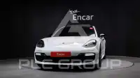 2020 Porsche Panamera