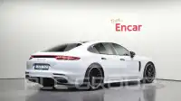 2020 Porsche Panamera