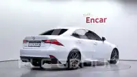 2020 Lexus IS