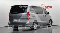2020 Hyundai Starex