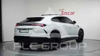 2020 Lamborghini Urus