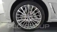 2021 BMW X7