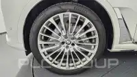 2021 BMW X7