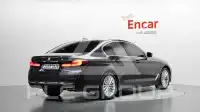 2021 BMW 530