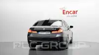 2021 BMW 530