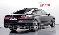 2021 BMW 740