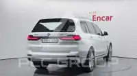 2021 BMW X7