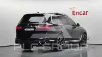 2021 BMW X7M