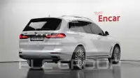 2021 BMW X7