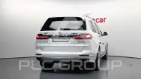 2021 BMW X7