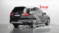 2021 BMW X7