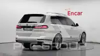 2021 BMW X7
