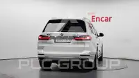 2021 BMW X7