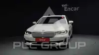 2021 BMW 530