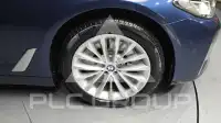 2021 BMW 530
