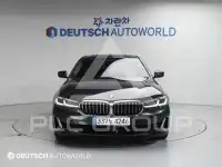 2021 BMW 530