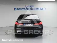 2021 BMW 530