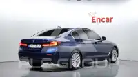 2021 BMW 530