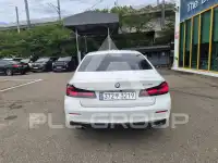 2021 BMW 530