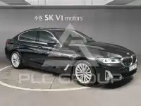 2021 BMW 520