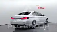 2021 BMW 520