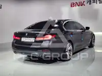 2021 BMW 520M