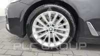 2021 BMW 520
