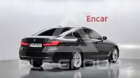2021 BMW 520