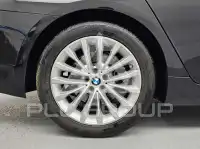 2021 BMW 520