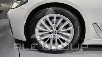 2021 BMW 520