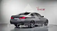 2021 BMW 520M
