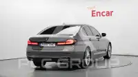 2021 BMW 530