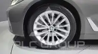 2021 BMW 520
