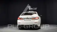 2021 BMW 530