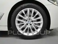 2021 BMW 520