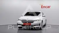 2021 BMW 530