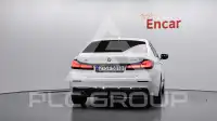 2021 BMW 530