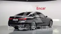 2021 BMW 745