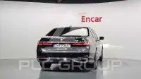2021 BMW 745