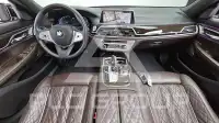 2021 BMW 745